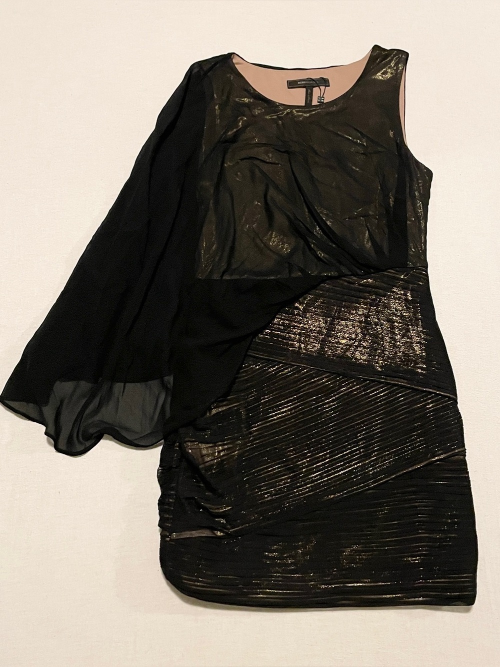 BCBG MAXAZRIA Black Gold Metallic One Shoulder Cape Mini Dress Size M